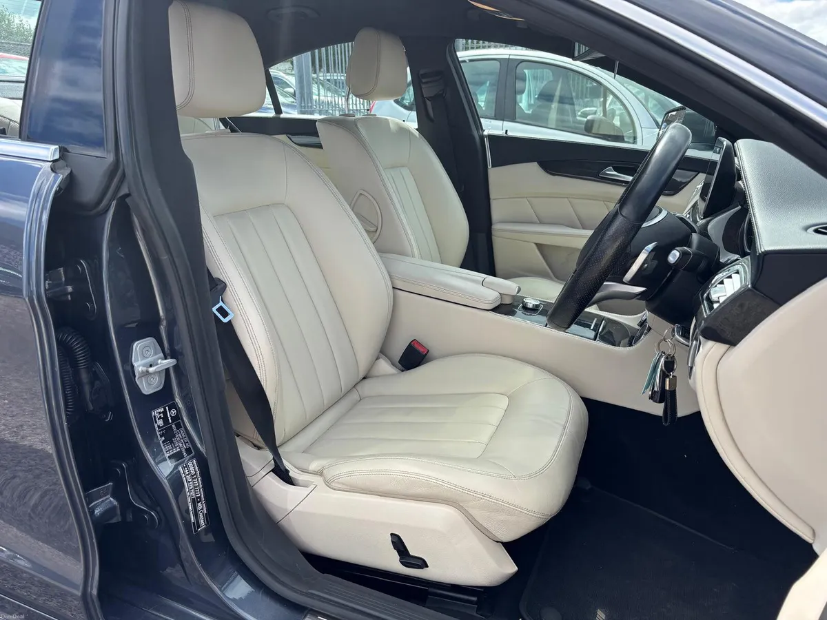 Mercedes-Benz CLS 2015  LOW  MILEAGE  STUNNING - Image 5