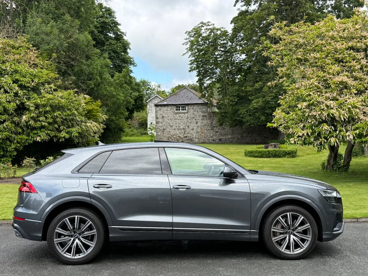 2021 Audi Q8 3.0TFSI S-line  HYBRID - Image 5