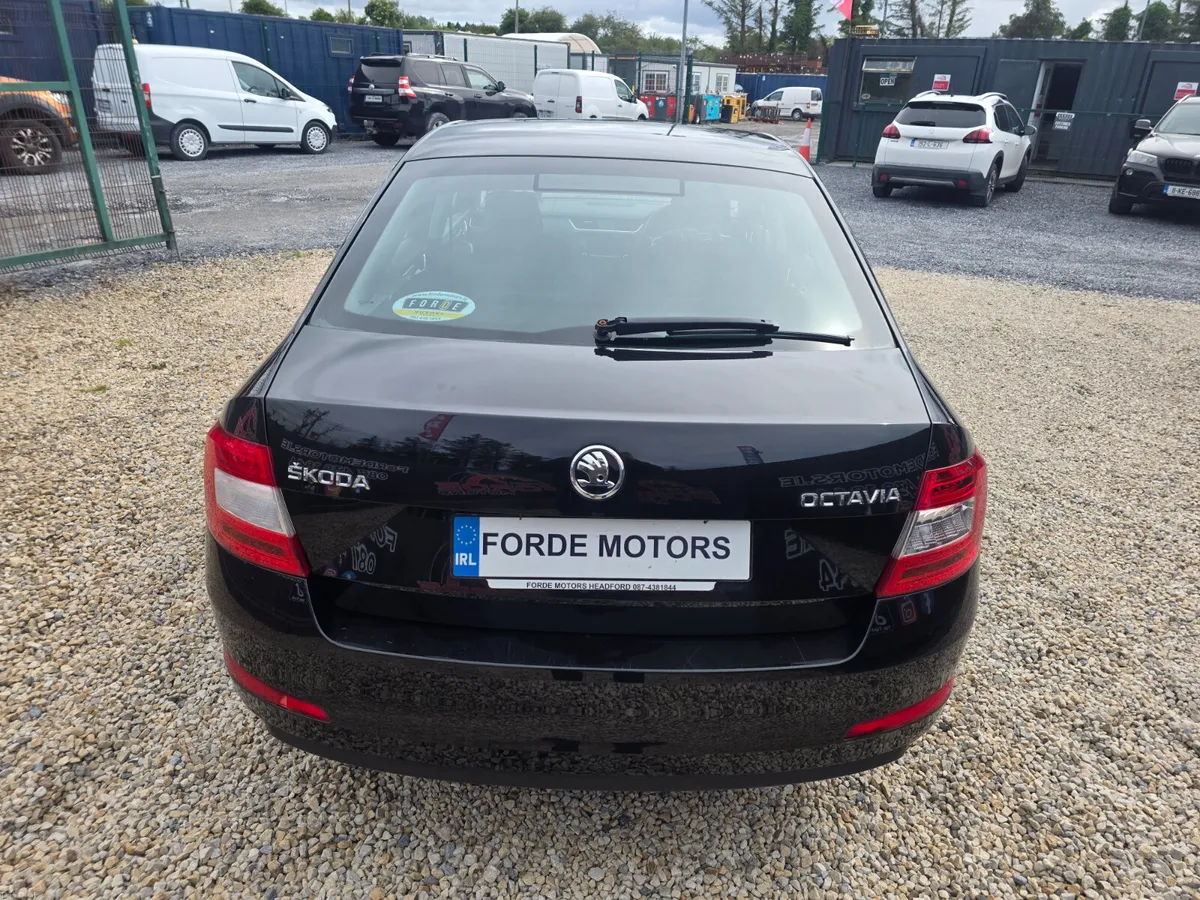 Skoda Octavia 2016 Automatic - Image 5