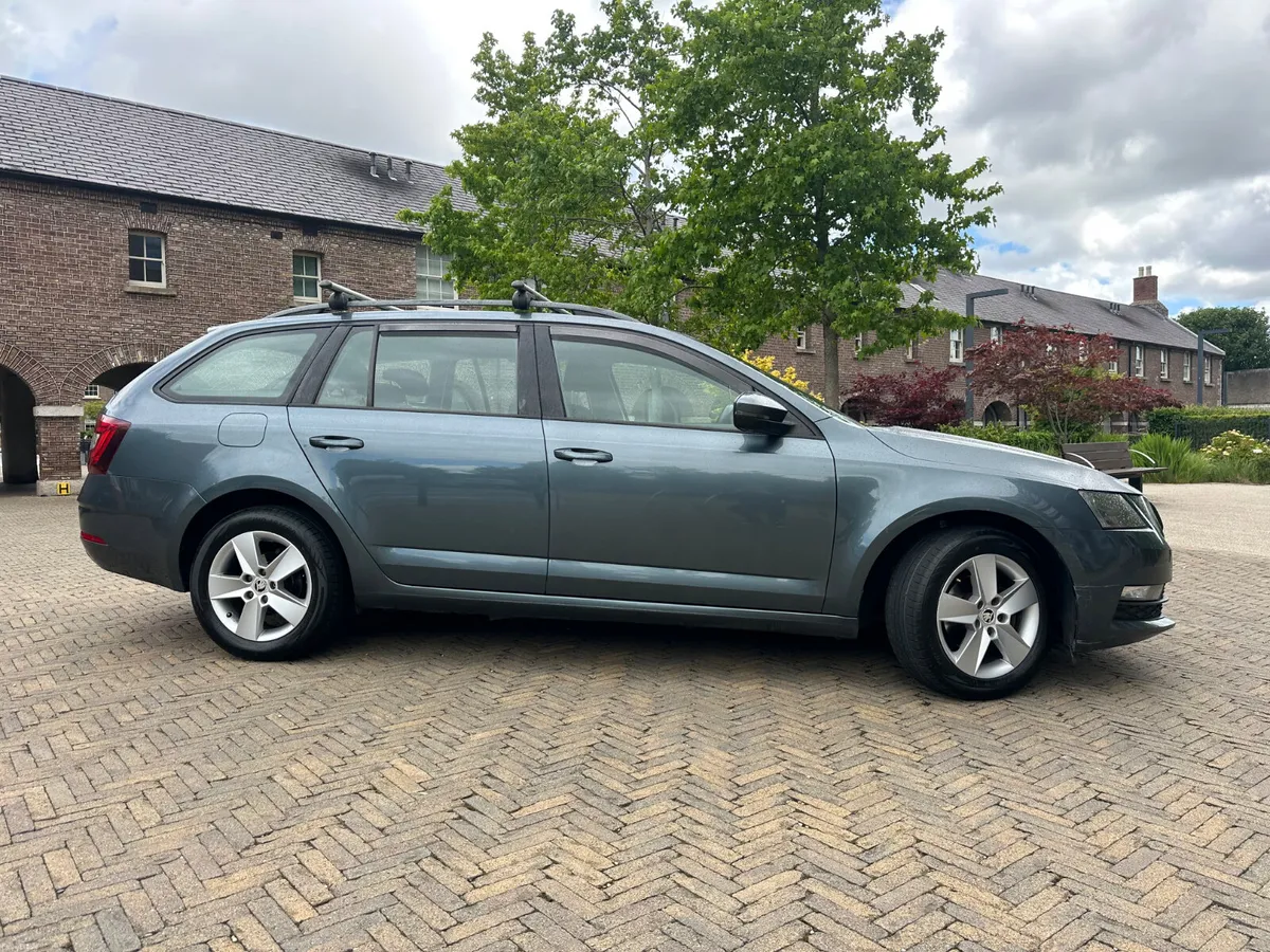 Skoda Octavia 2017 - Image 3