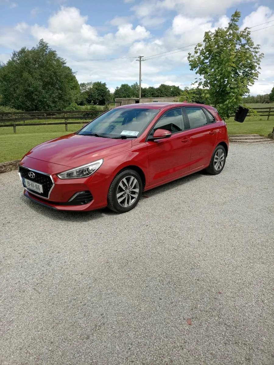 Hyundai i30 Deluxe 1.6 Diesel - Image 1
