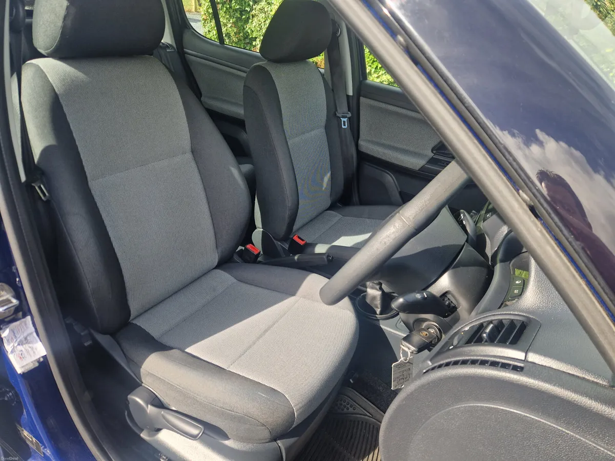 Skoda Fabia 1.2 ACTIVE 2014 - Image 5