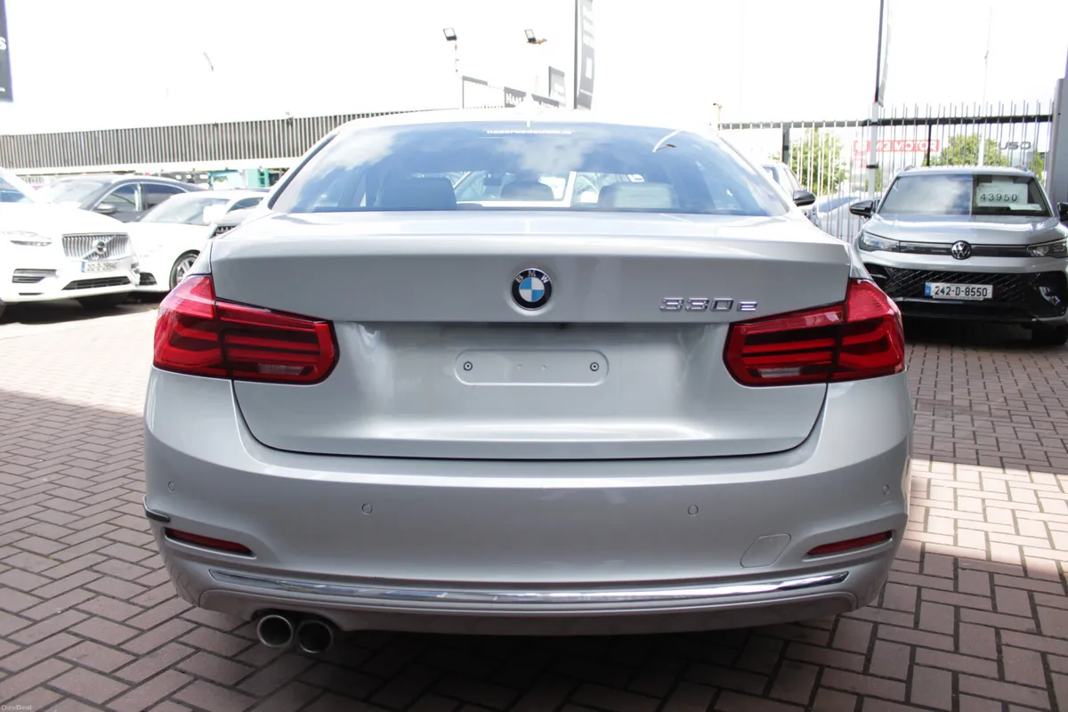 2017 BMW 3-SERIES 330E HYBRID 4DR SALOON AUTO - Image 5