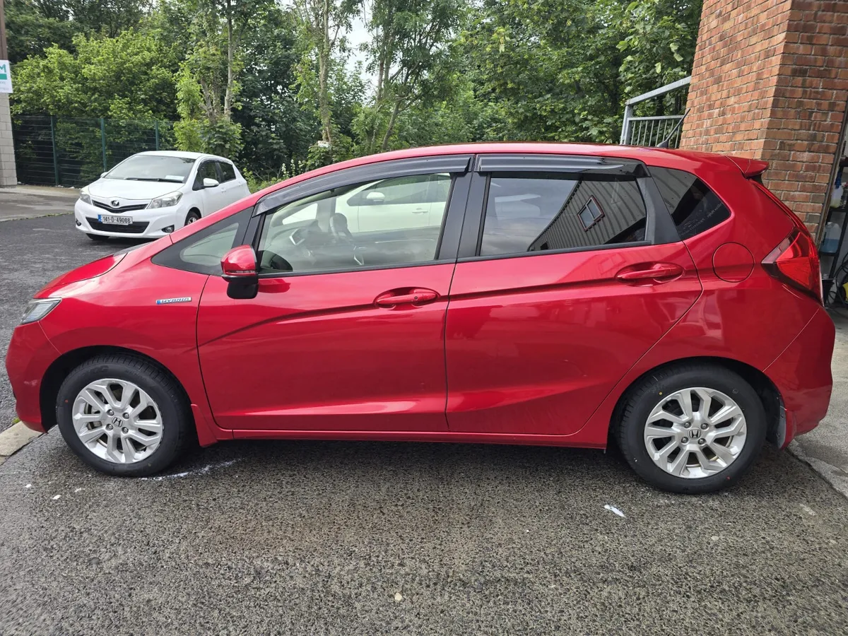 Honda Fit 1.5L Hybrid 2019 - Image 4