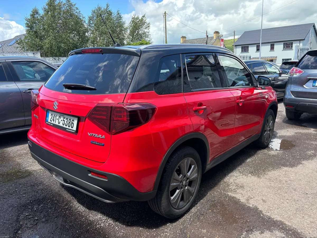 Suzuki Vitara   HYBRID  PETROL  AUTOMATIC - Image 4