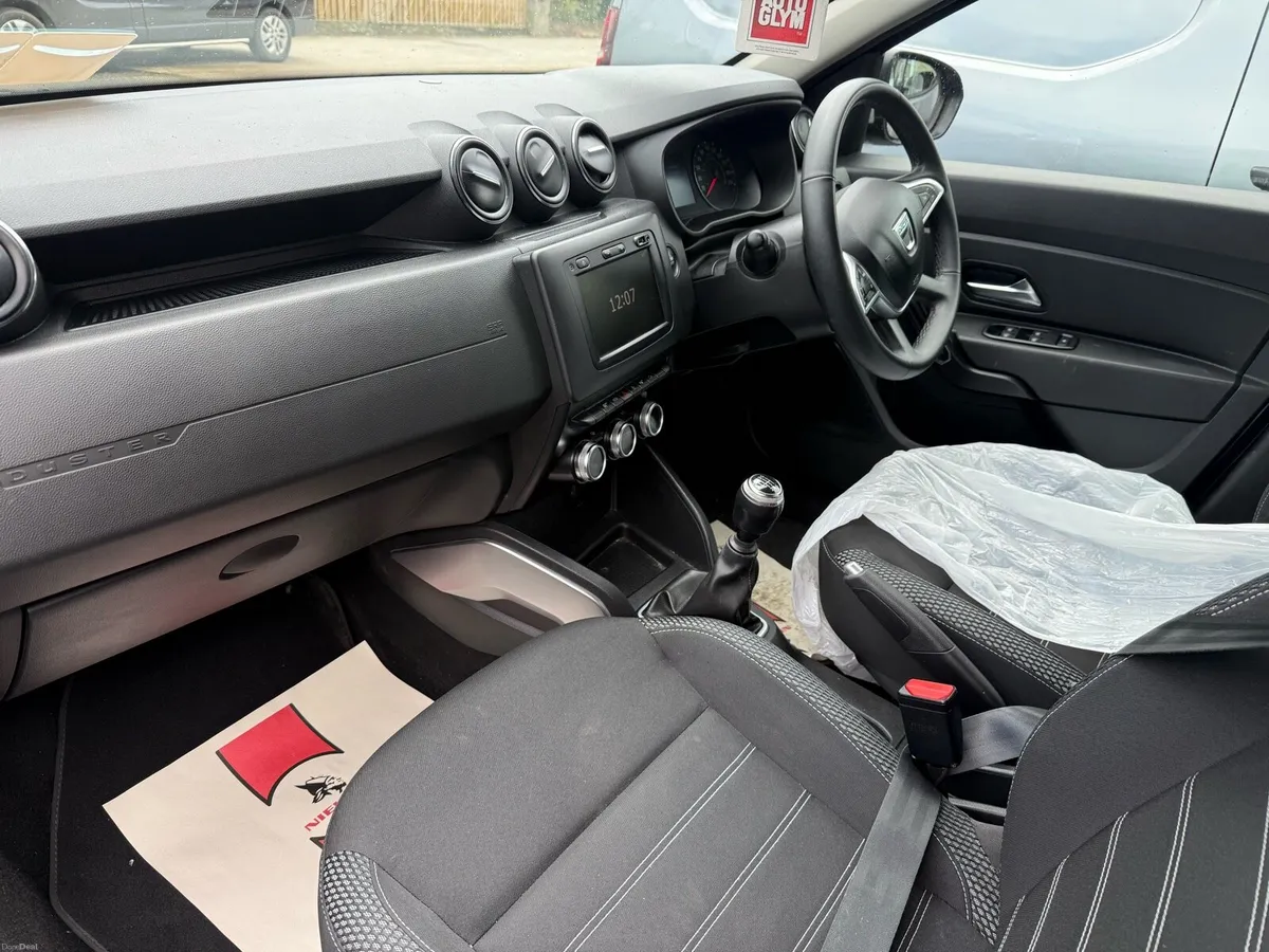 191 Dacia duster 1.5 diesel low kms - Image 6
