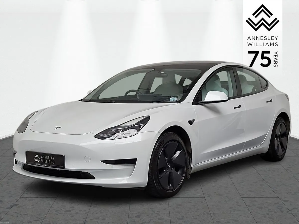 Tesla Model 3 RWD Standard Range 420kms - Image 4