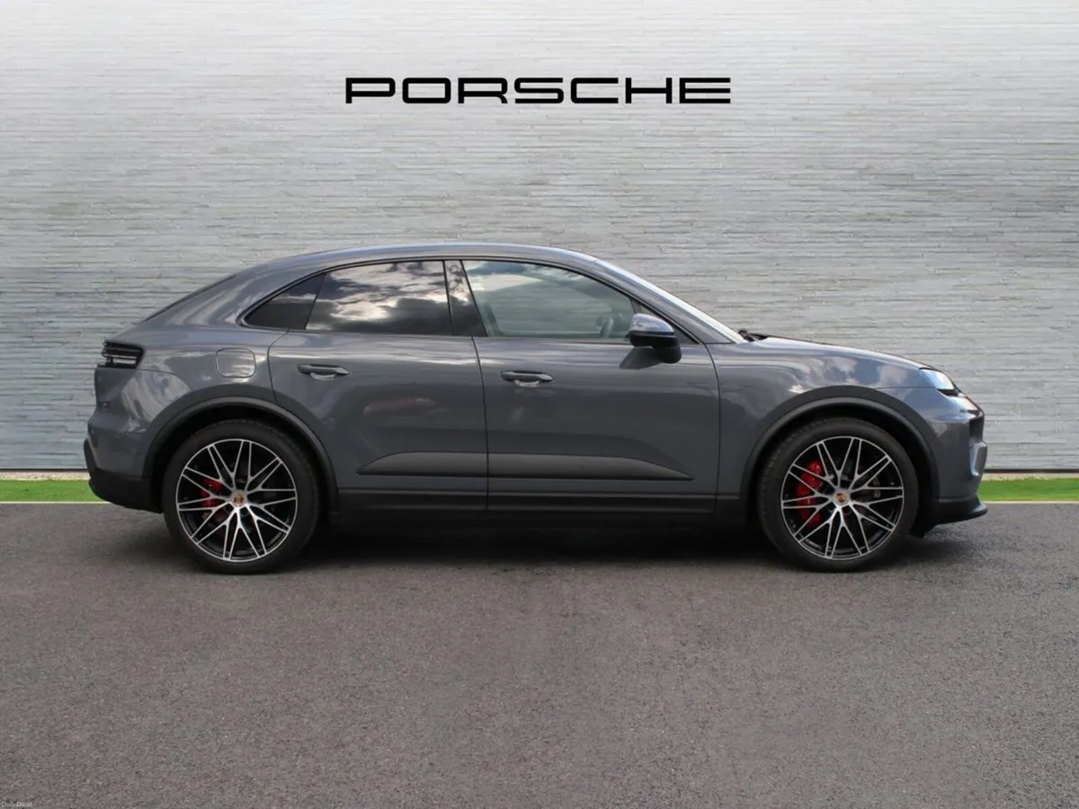 Porsche Macan 4S Electric - Image 4