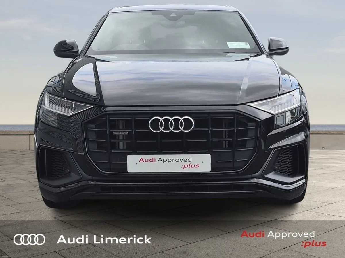Audi Q8 55 S line TFSI E quattro Black Edition - Image 3