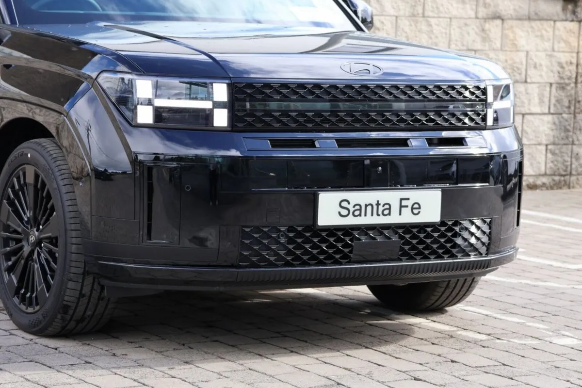 Hyundai Santa Fe Calligraphy , Plug-in Hybrid, Ava - Image 4