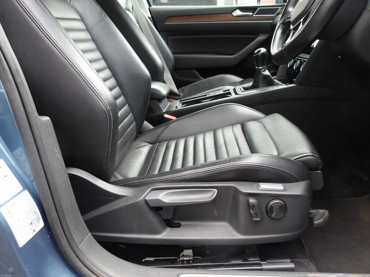 Volkswagen Passat HIGHLINE BE SPORTS 1.6 TDI 6SPEE - Image 6