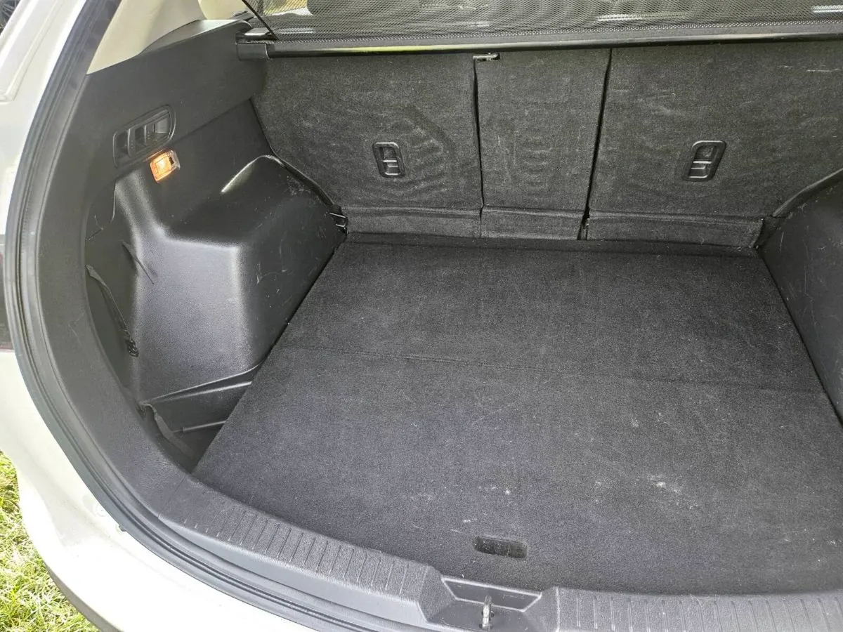 Mazda X5 - Image 4