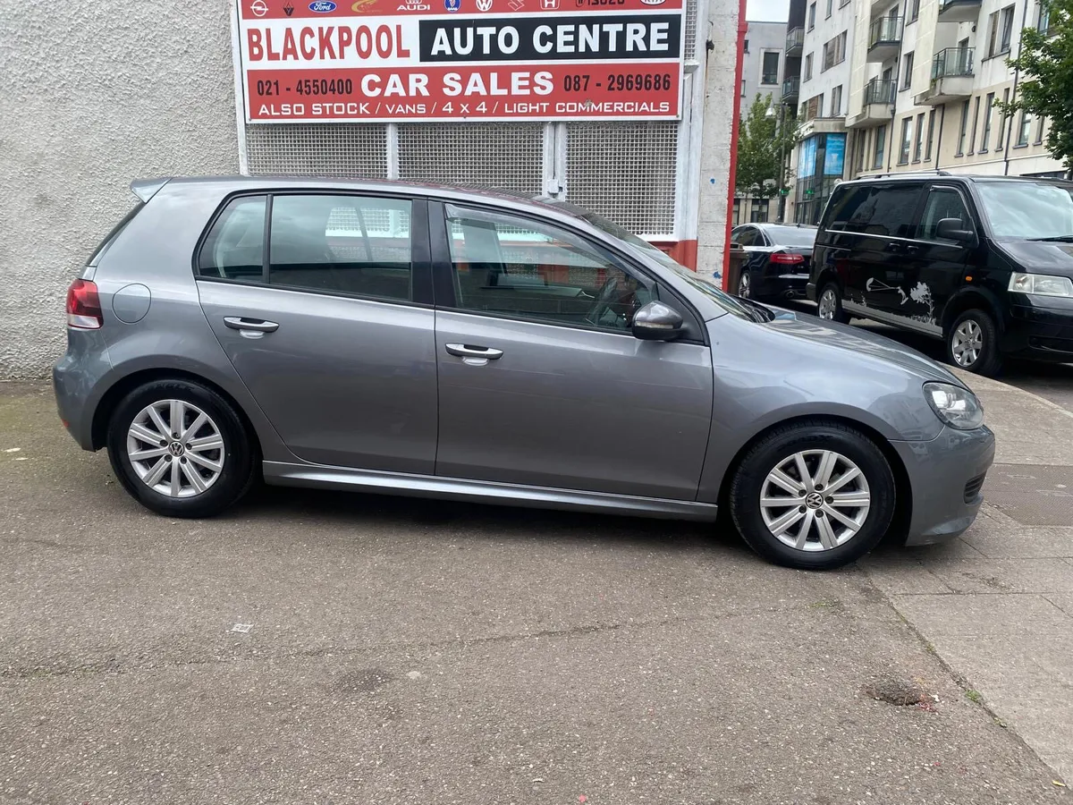 Volkswagen Golf 2012 - Image 1