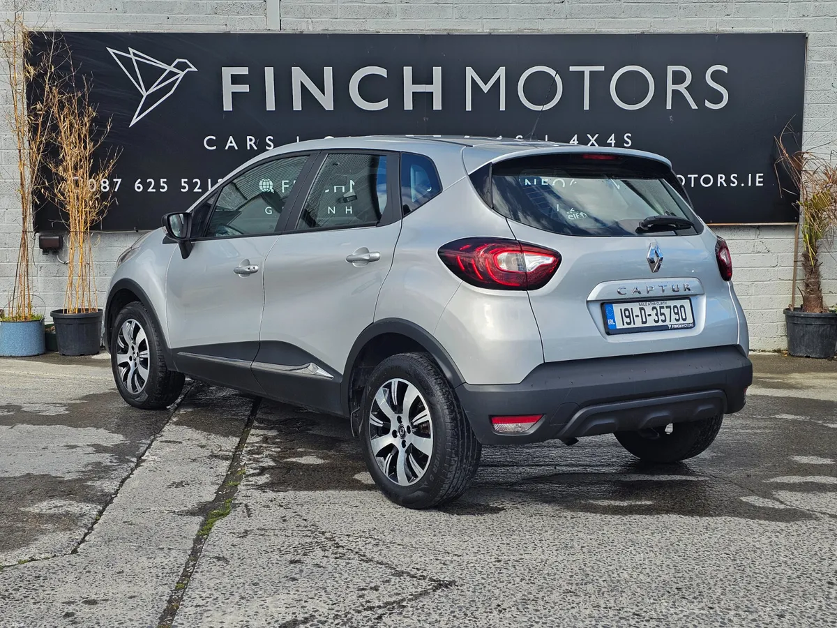 RENAULT CAPTUR // PETROL // 04/27 NCT - Image 4