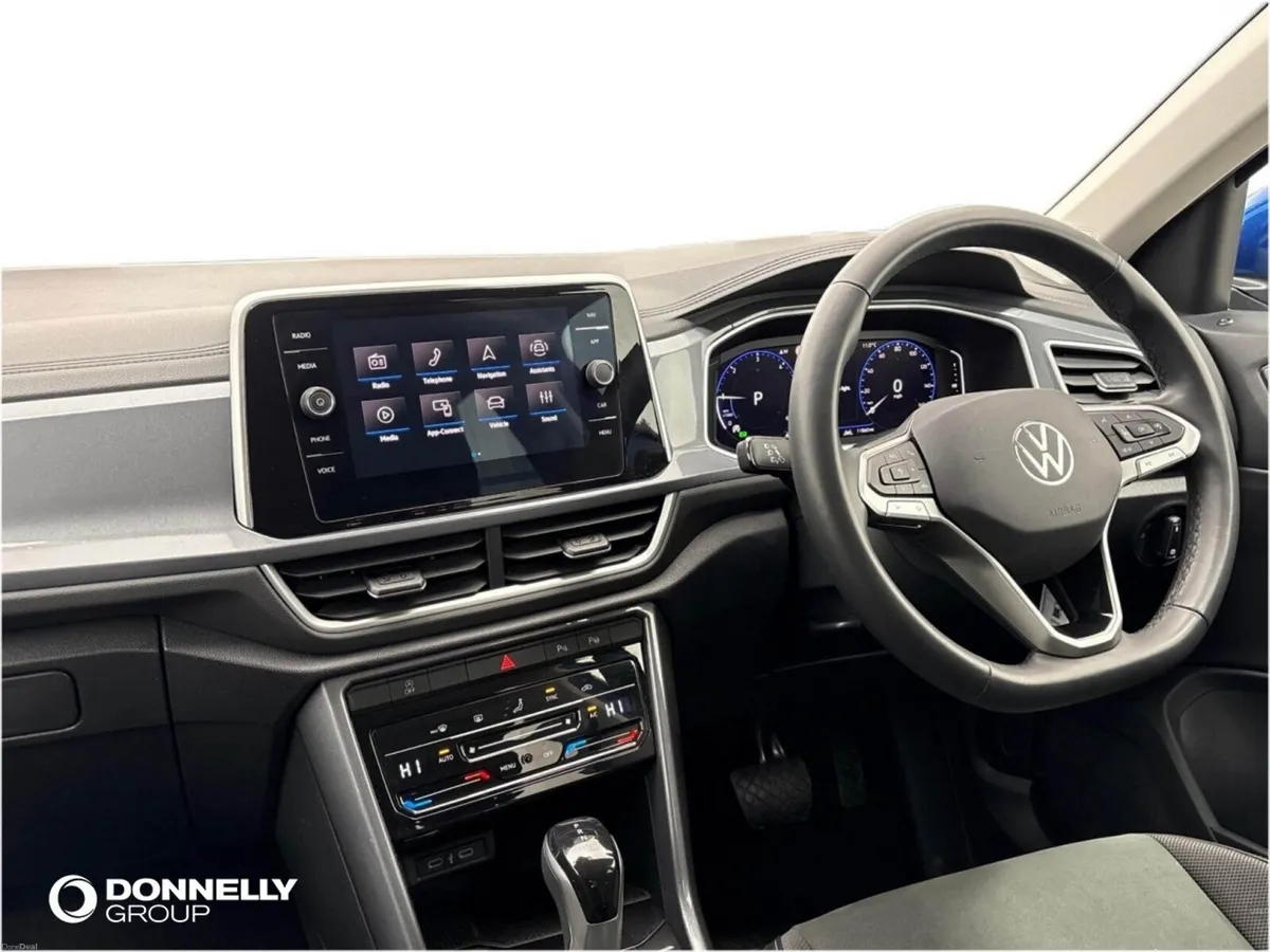 Volkswagen T-roc Hatchback SE - Image 2