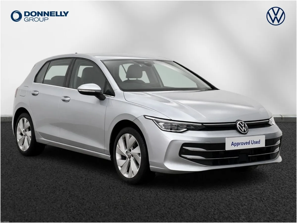 Volkswagen Golf Hatchback Style - Image 1