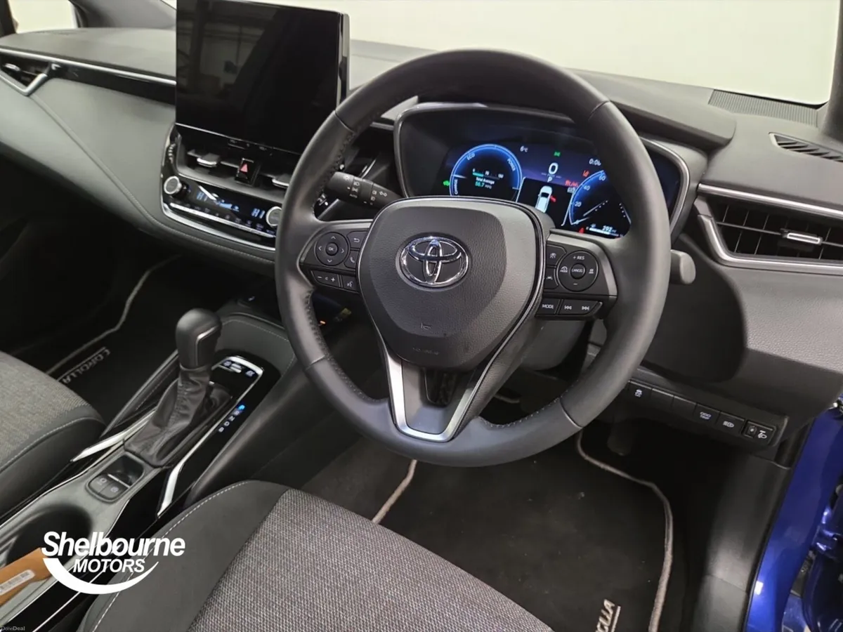 Toyota Corolla Touring Sport Design - Image 4