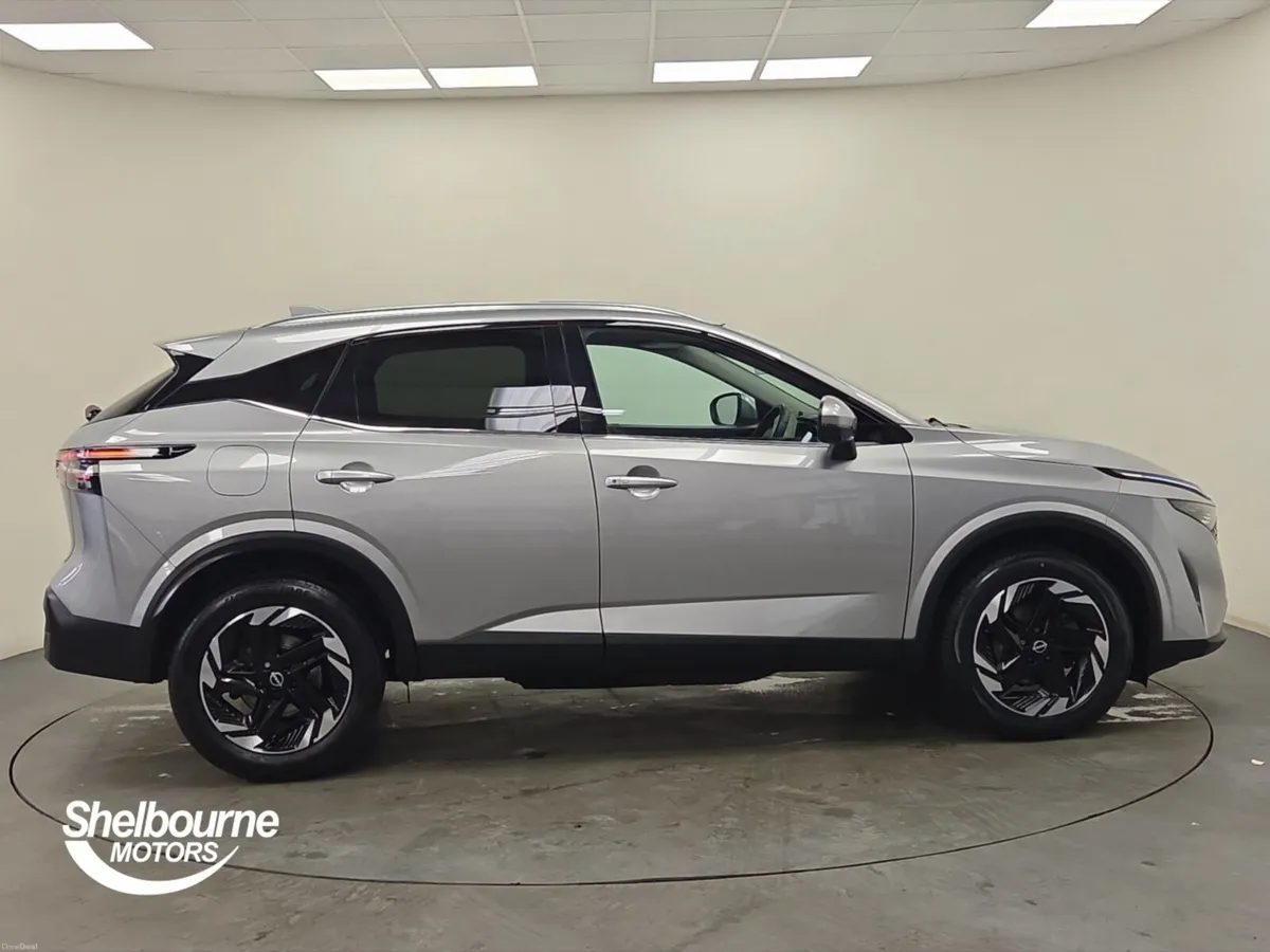Nissan Qashqai Hatchback N-Connecta - Image 3