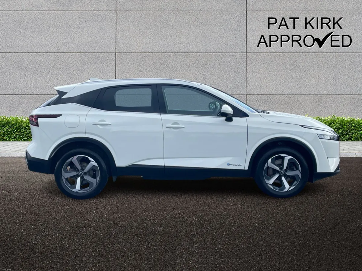 Nissan Qashqai Hatchback N-Connecta - Image 3