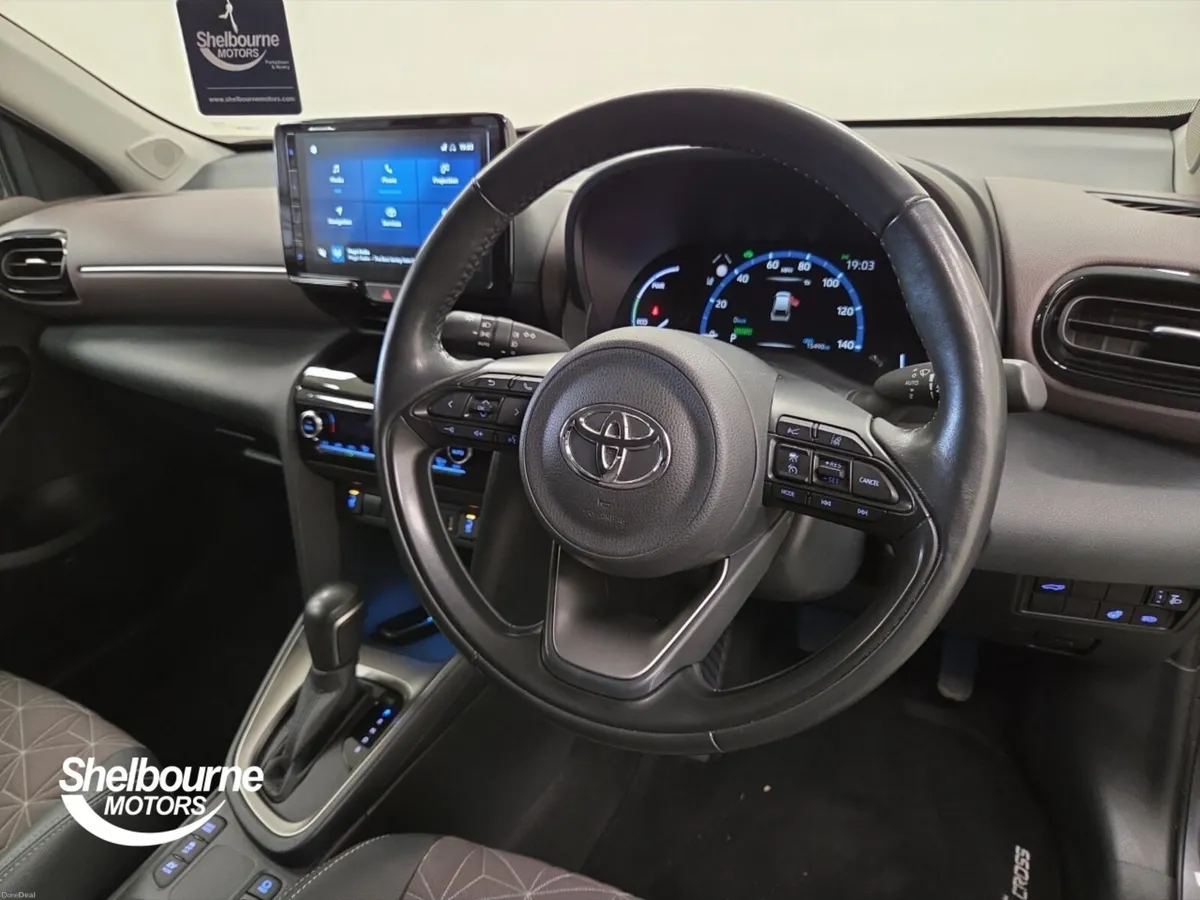 Toyota Yaris Cross Estate Excel - Image 4