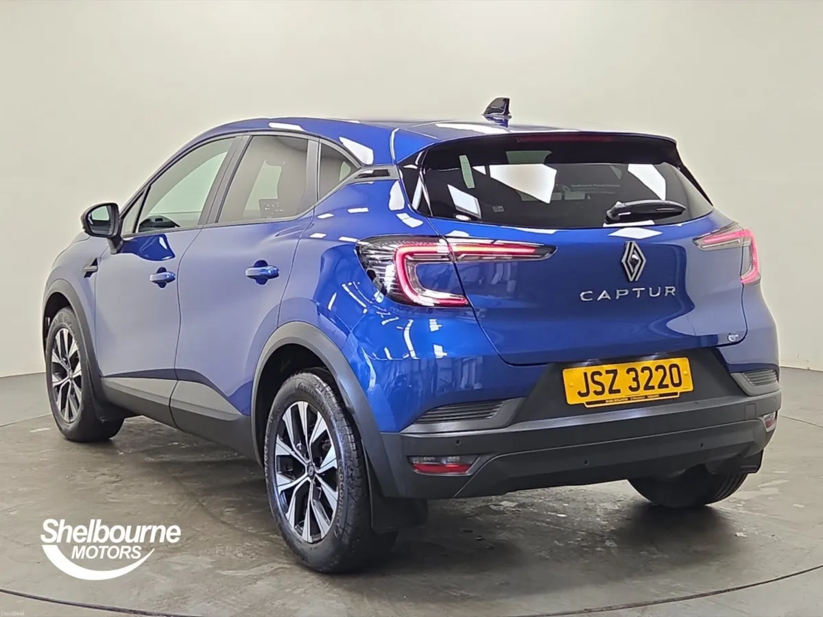 Renault Captur Hatchback Evolution - Image 2