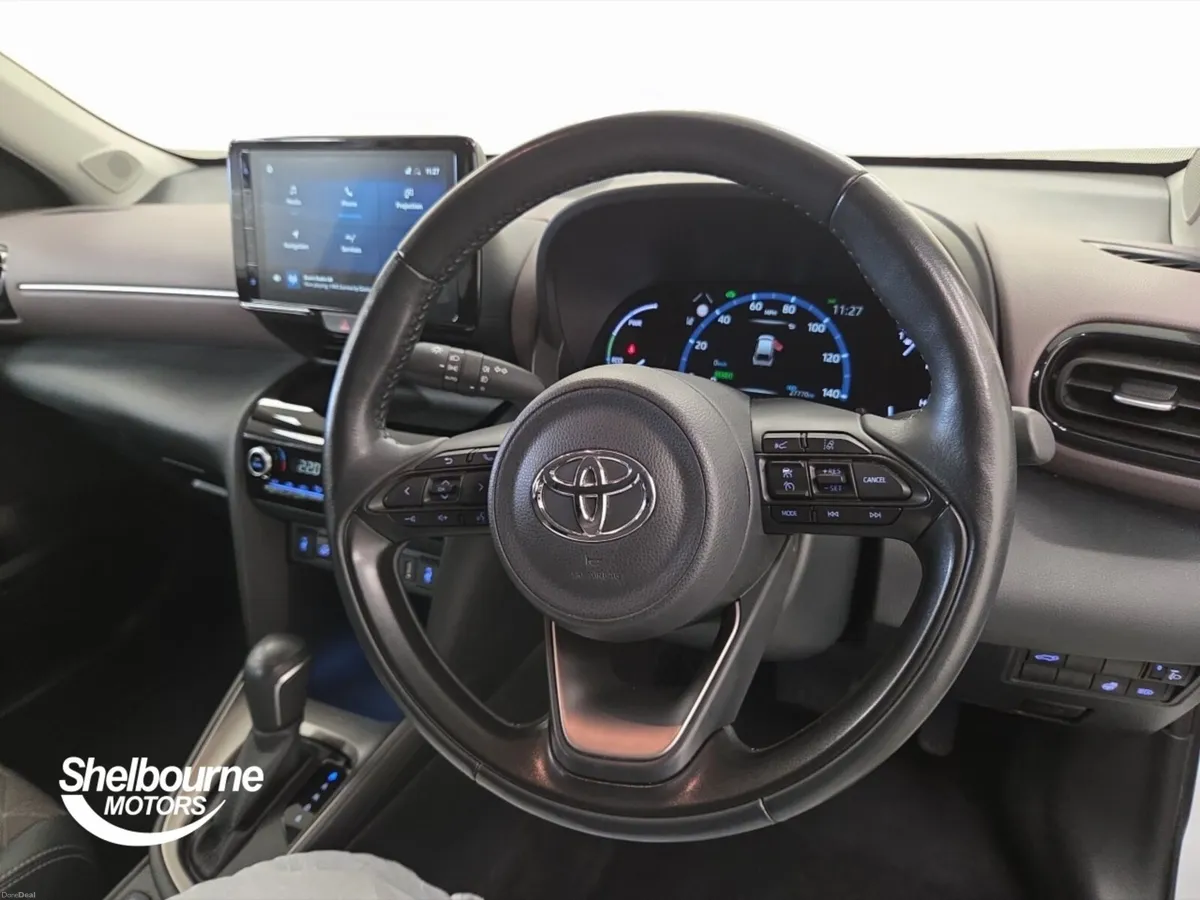 Toyota Yaris Cross Estate Excel - Image 4