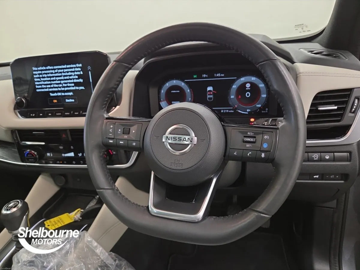 Nissan Qashqai Hatchback Tekna - Image 4