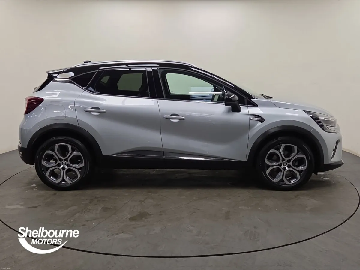 Renault Captur Hatchback Techno - Image 3