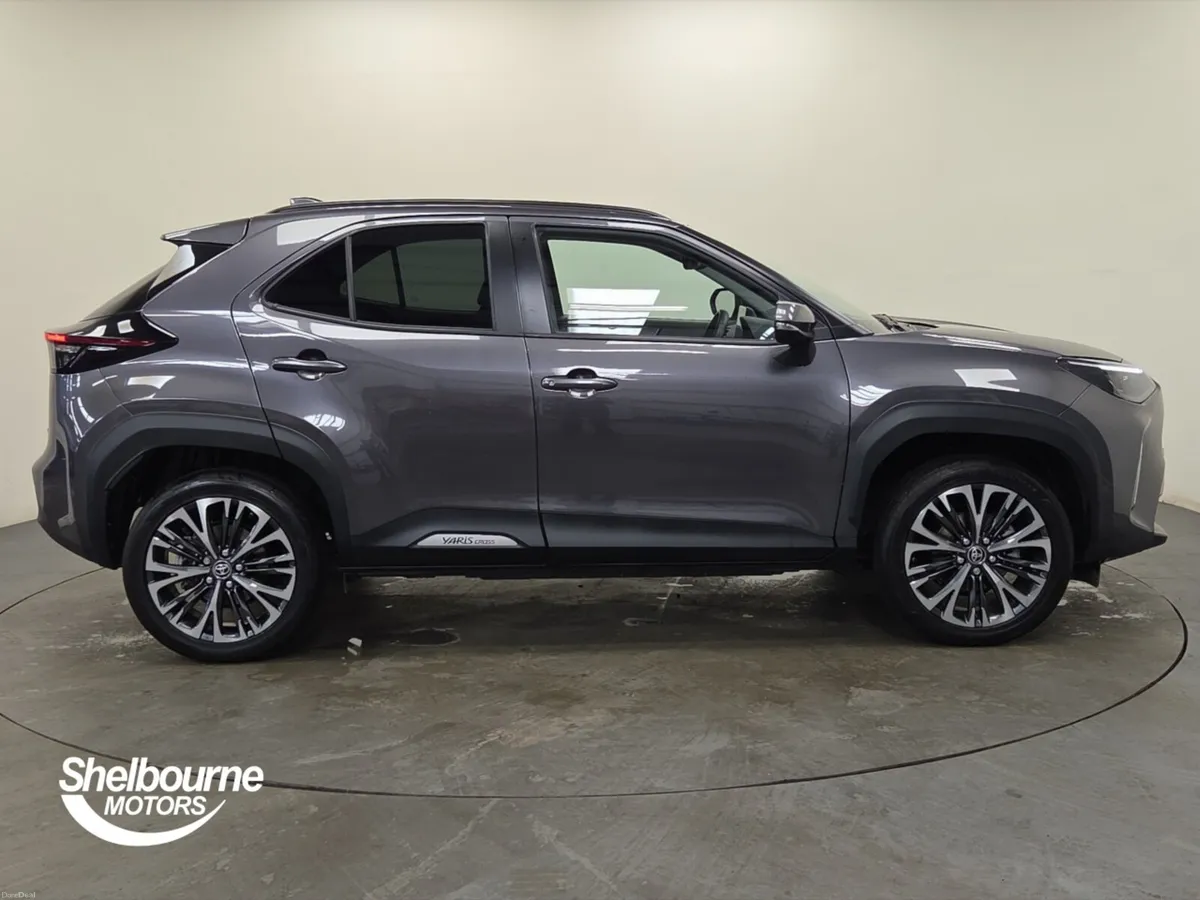 Toyota Yaris Cross Estate Excel - Image 3