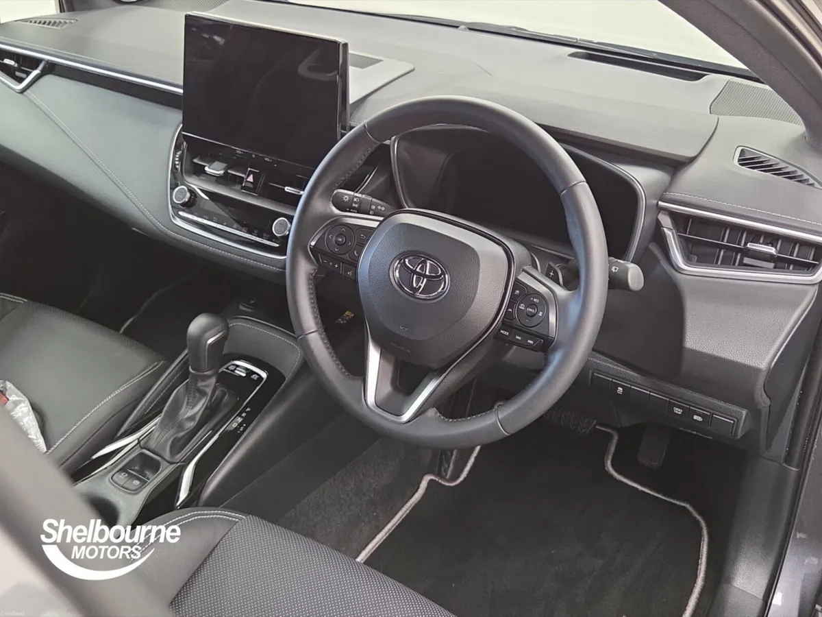 Toyota Corolla Hatchback Excel - Image 4