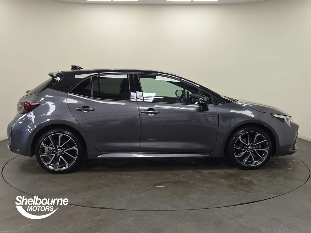Toyota Corolla Hatchback Excel - Image 3
