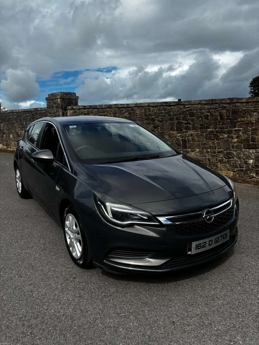 Opel Astra 2016 - Image 1