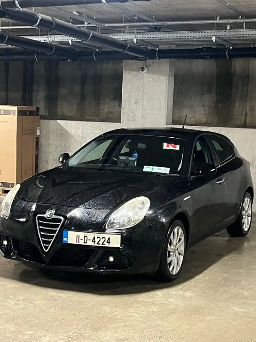 2011 Alfa Romeo Giulietta - Image 1