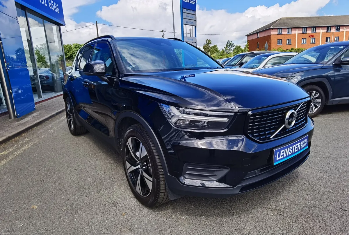 VOLVO XC40 R-DESIGN T4 RECHARGE - Image 3
