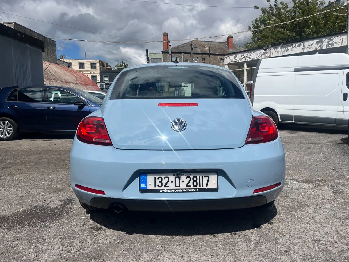 2013 VOLKSWAGEN BEETLE, AUTOMATIC - Image 4