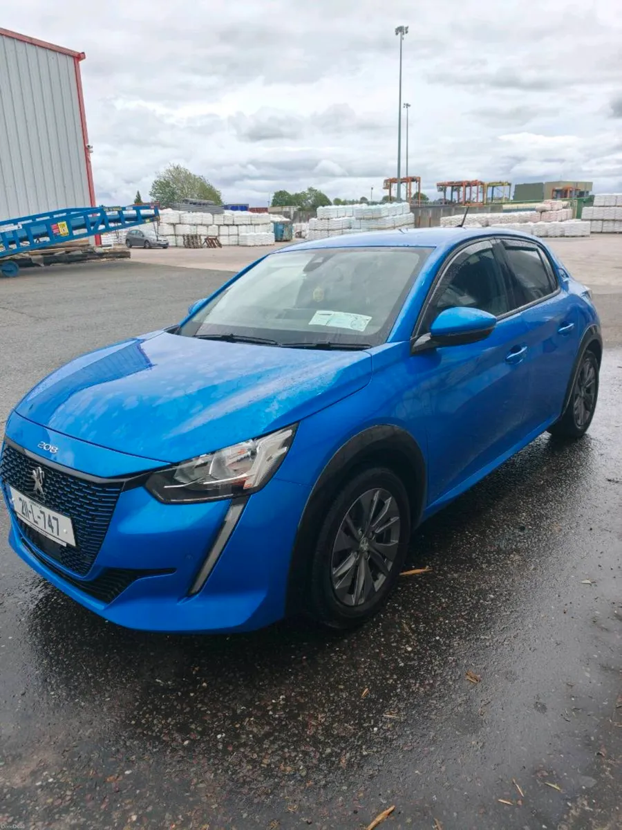 Peugeot 208 electric - Image 4