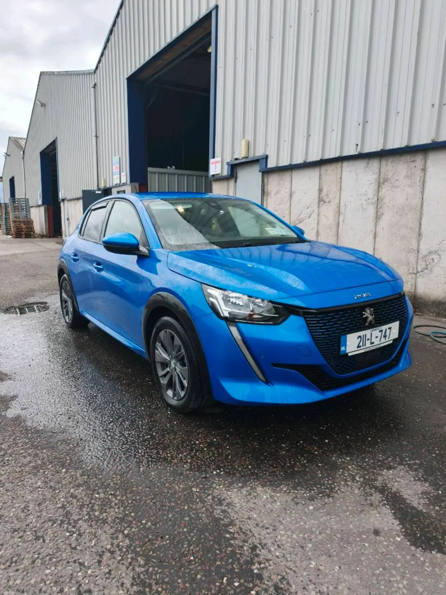 Peugeot 208 electric - Image 2