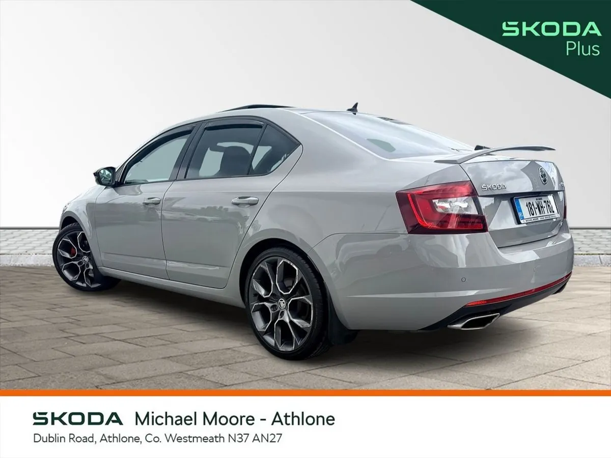 Skoda Octavia RS 2.0TDI 184BHP *SUNROOF* - Image 3