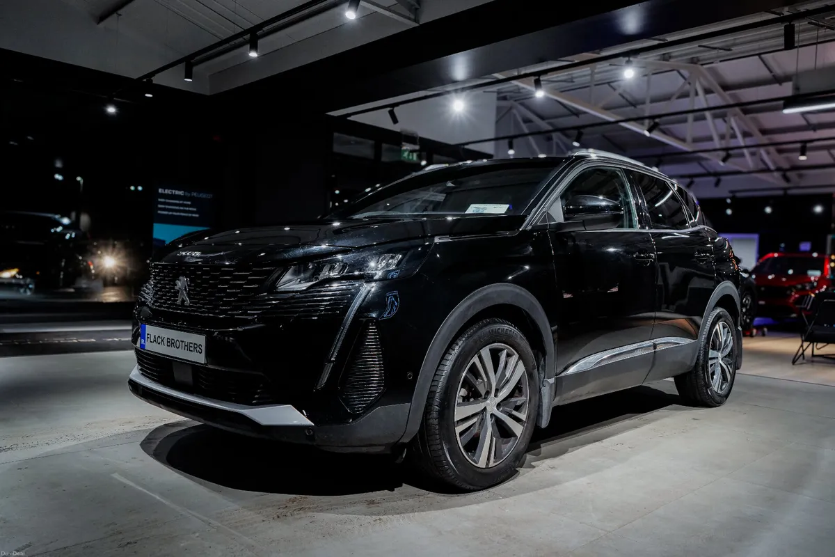 2023 Peugeot 3008 Allure 1.5 BlueHDi 130bhp Auto - Image 3