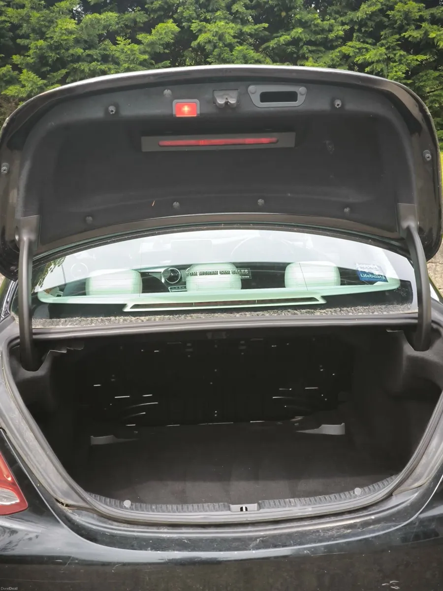 Mercedes-Benz C-Class 2015 - Image 2