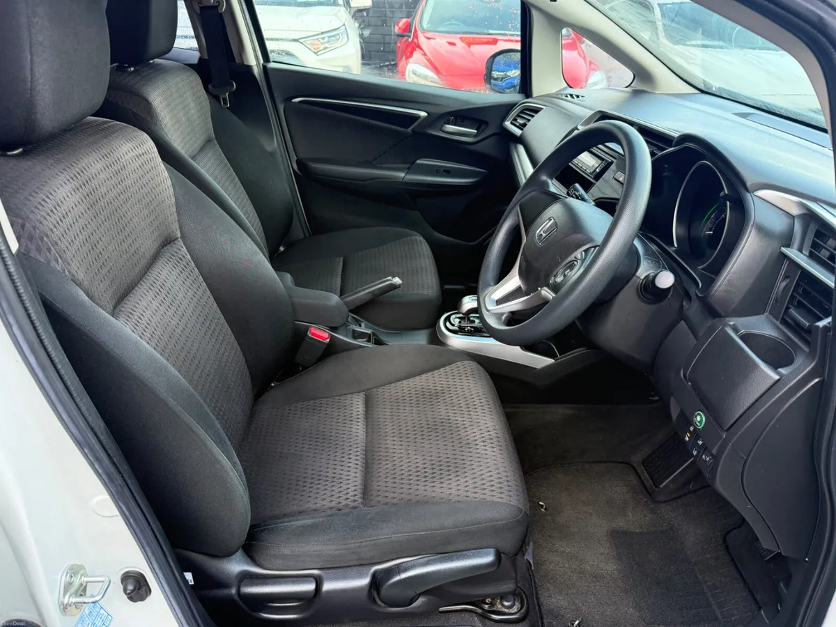 2019 Honda Fit 1.5L Hybrid Automatic - Image 4