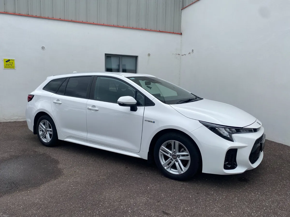 Suzuki Swace 1.8 Full Hybrid Sz-t CVT - Image 6
