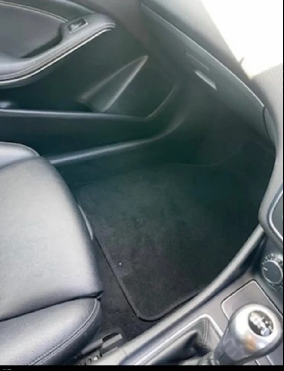 Car - Image 2