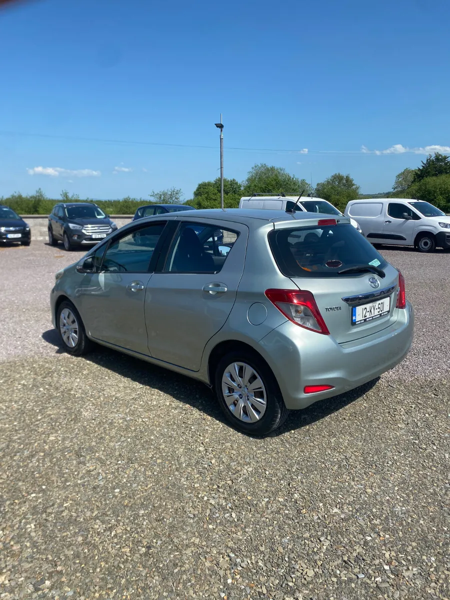 Toyota Yaris 2012 - Image 3