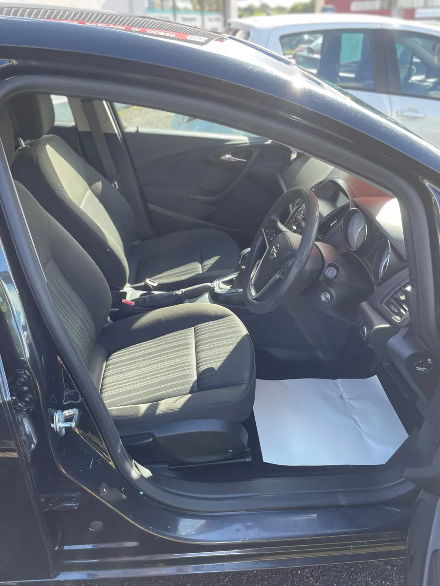2015 Opel Astra  1.6 CDTI 110PS Elite - Image 6