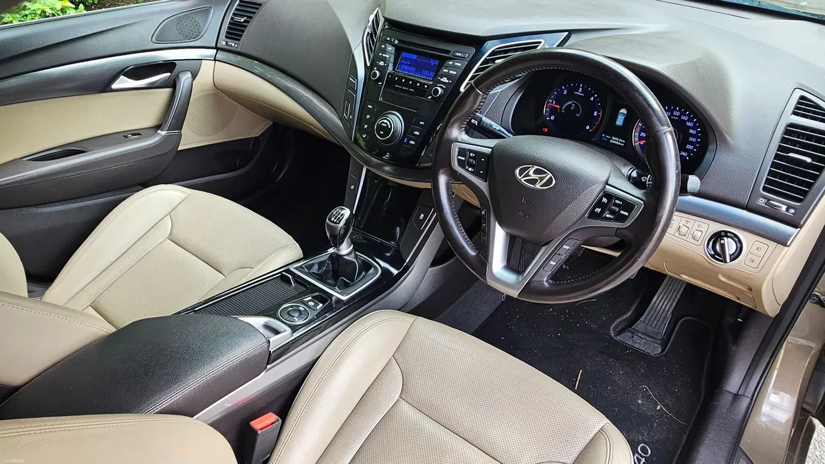 Hyundai i40 estate - Image 3