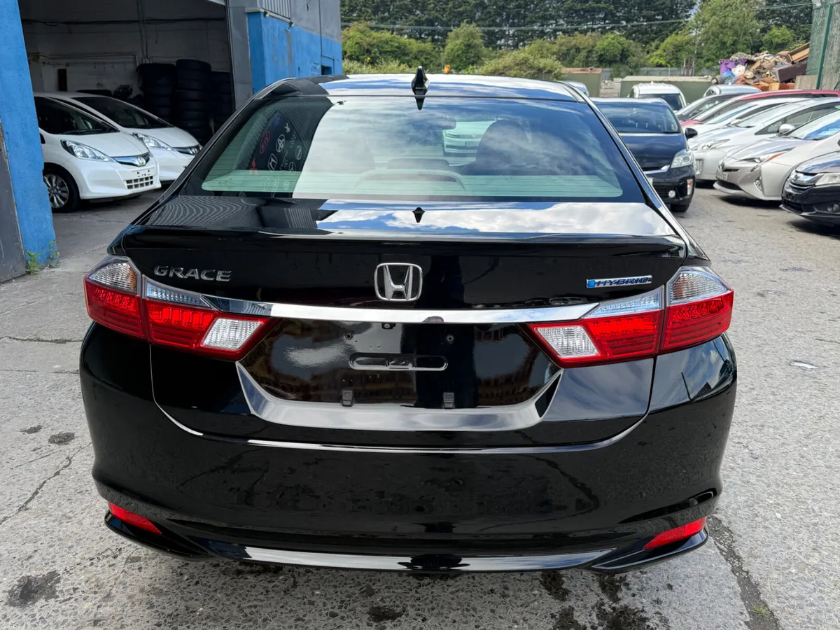 2015 HONDA GRACE HYBRID AUTOMATIC - Image 5
