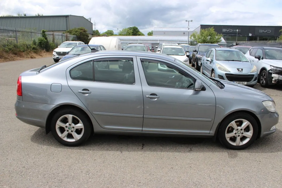 Skoda Octavia 1.6 CR TDI ELEGANCE - TENDER 40 - Image 4