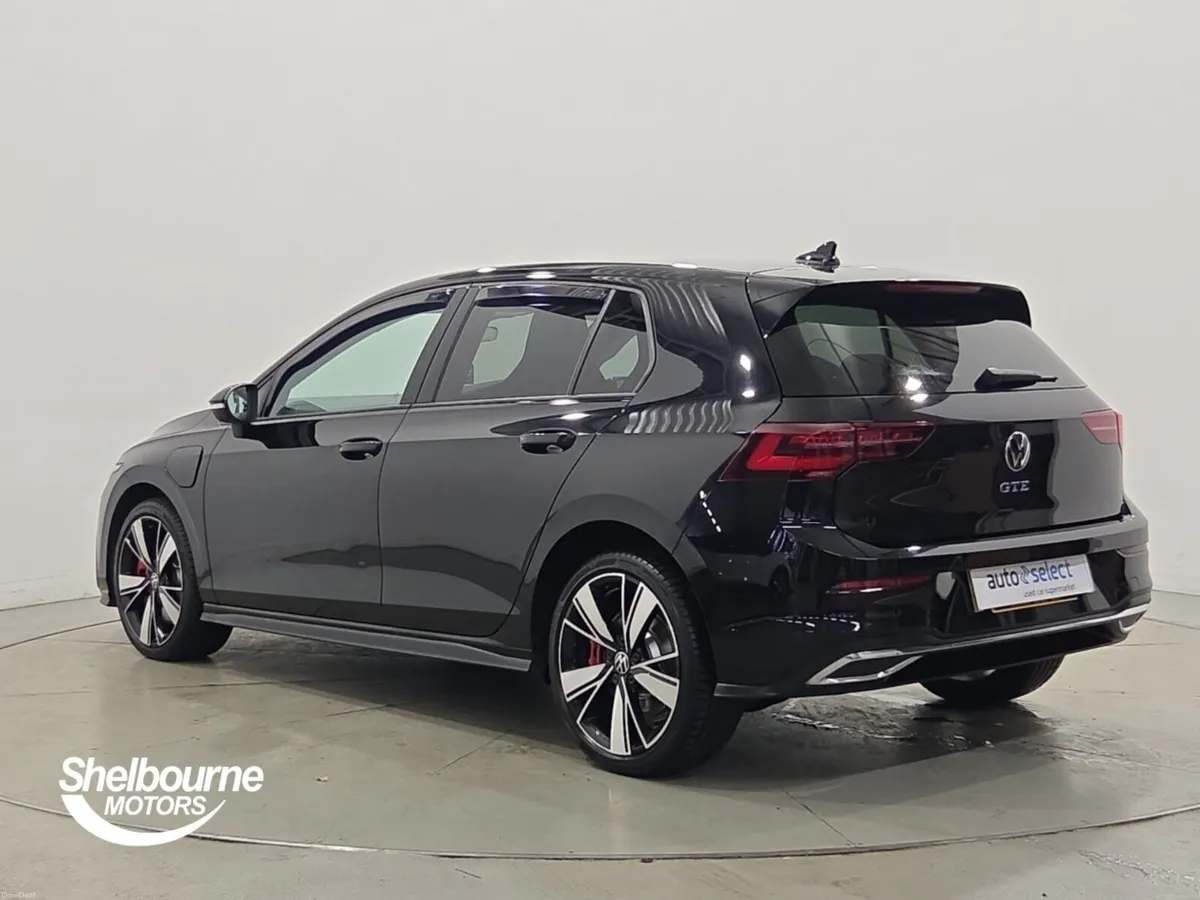Volkswagen Golf GTE DSG - Image 2