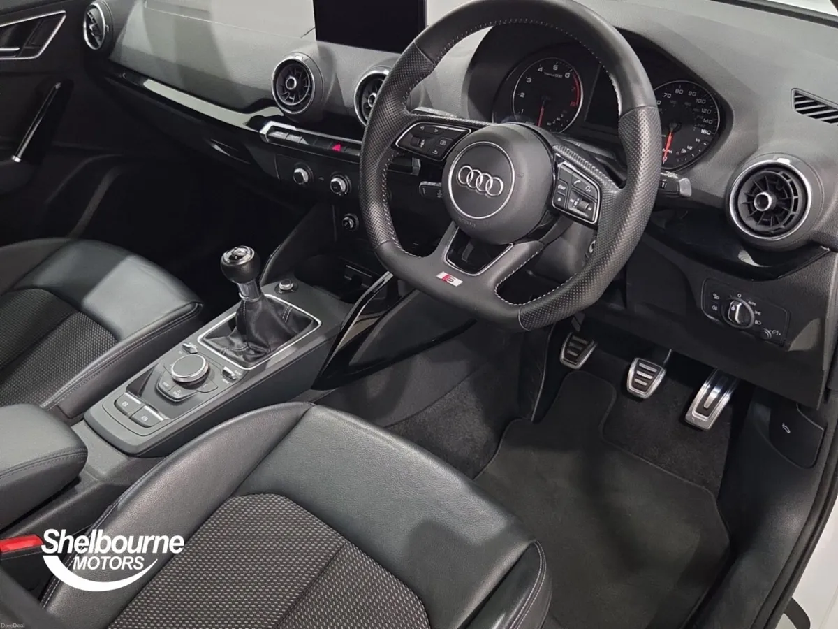 Audi Q2 TFSI S LINE BLACK EDITION - Image 4